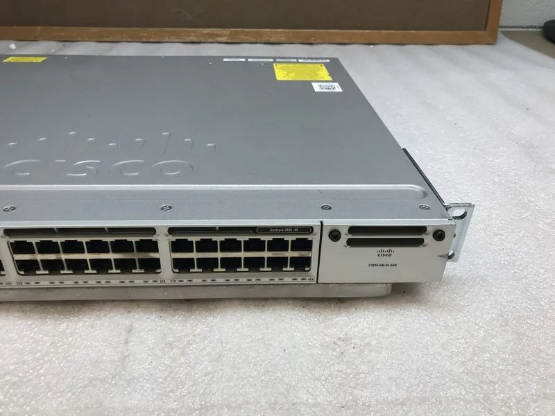 Коммутатор Cisco Catalyst WS-C3850-48T 48 Ports C3850-NM-10G Switch — фото лота 3