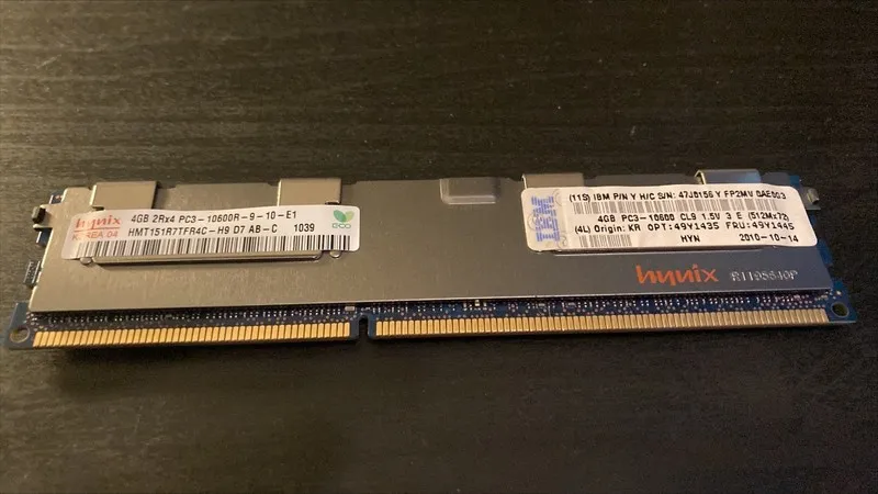Модуль памяти Hynix 4GB PC3-10600R 1333MHz DDR3 ECC Server RAM HMT151R7TFR4C-H9 