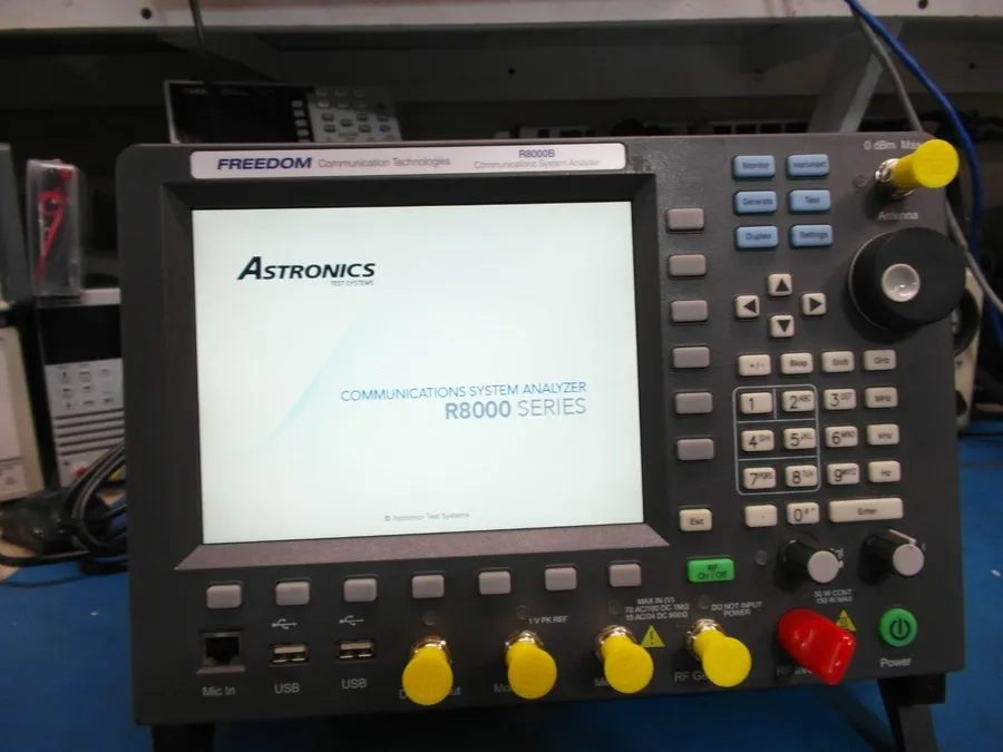 Тестер Freedom Astronics R8000B Communications Service Monitor CALIBRATD LOADED 
