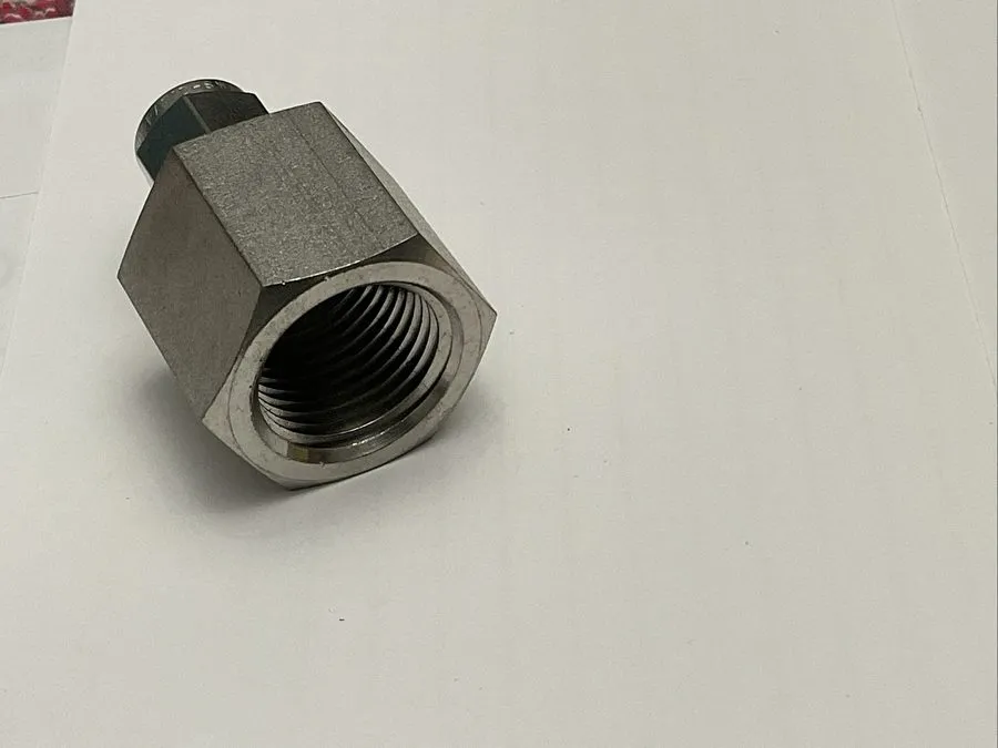 Фитинг Swagelok SS-400-7-8RT Stainless Steel Tube Fitting FNSP — фото лота 2