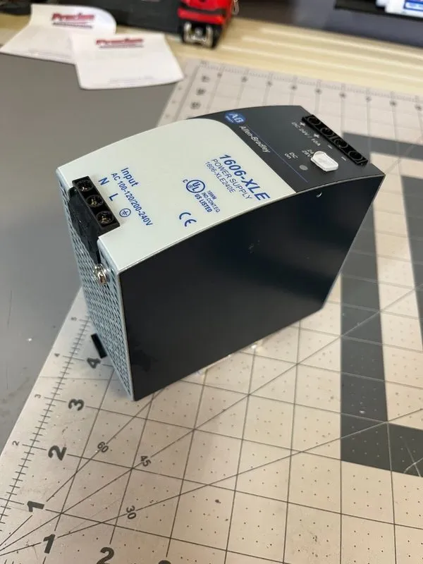 Блок питания ALLEN BRADLEY 1606-XLE240E POWER SUPPLY INPUT: 100-240VAC OUTPUT: 2