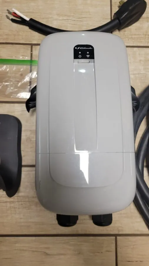 Аккумулятор Schumacher SEV1600P1450 Level 2 EV Charger 40 Amp 240V