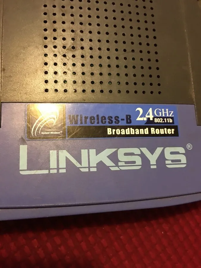 Маршрутизатор LINKSYS BEFW11S4 WIRELESS-B 2.4GHz 4-PORT BROADBAND ROUTER 802.11B