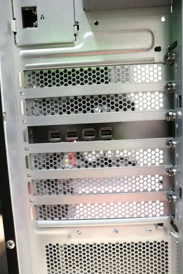 Модуль памяти Lenovo P620 Thinkstation Threadripper 3955WX 16 Core 32GB-Ecc Ram  — фото лота 3