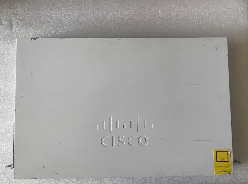 Коммутатор Cisco C1000 C1000-48T-4G-L 48 Port PoE Gigabit Ethernet Switch