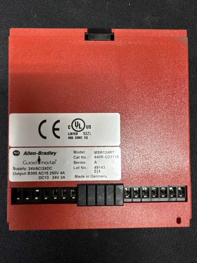 Реле безопасности Allen Bradley 440R-G23110 Ser A MSR124RT 24VAC/24DC Safety Rel