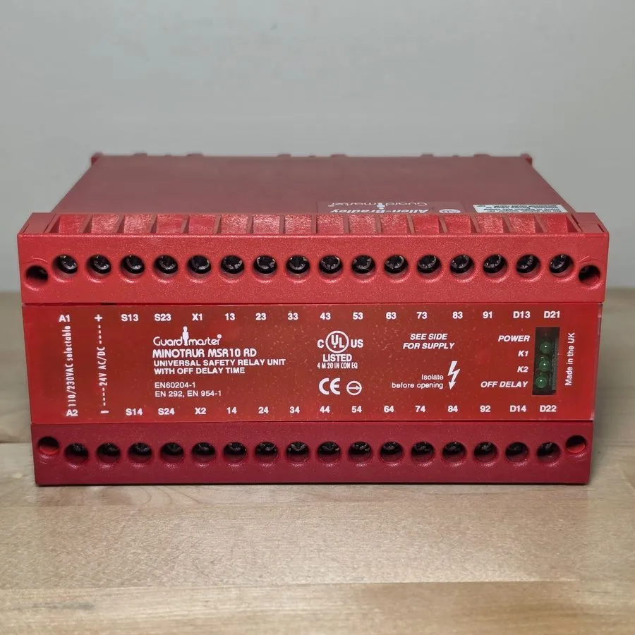 Реле безопасности Allen Bradley MSR10 RD (440R-G23029) Lightly
