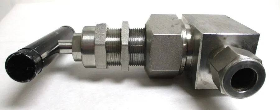 Клапан Swagelok SS-12NBS8 SS Severe Service Union Bonnet Needle Valve, 2.1 — фото лота 2