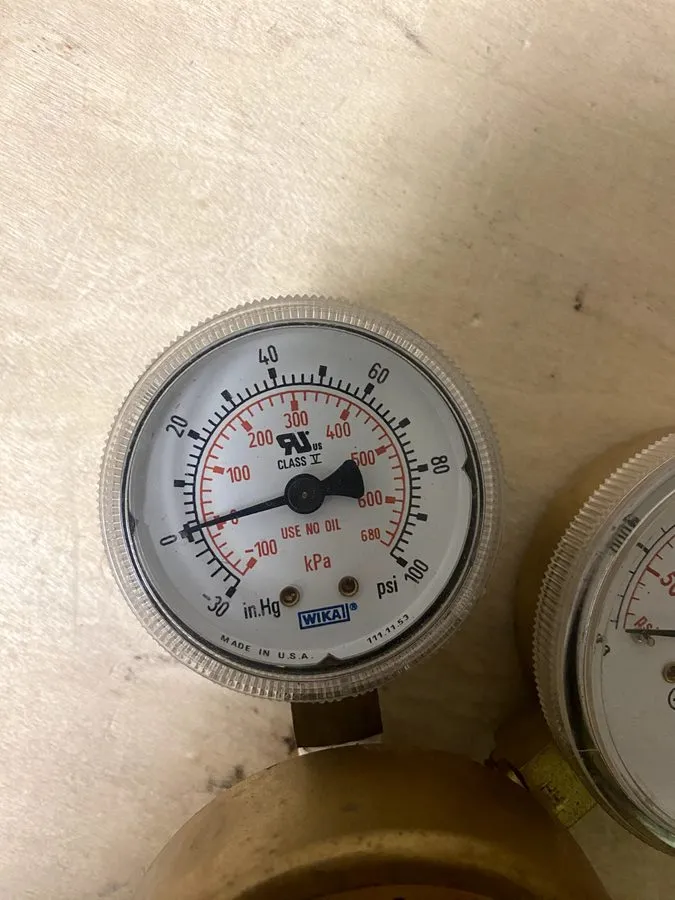 Трубопроводная арматура Helium / Nitrogen / Argon Gas Regulator Harris Model 425 — фото лота 1