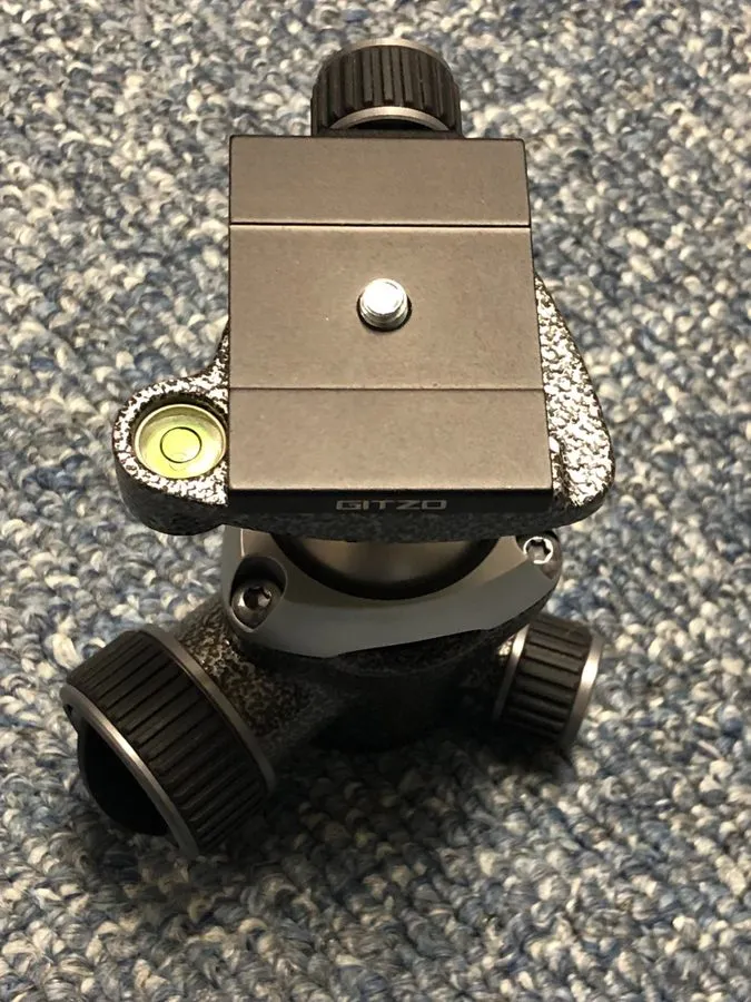 Оборудование видеонаблюдения Japan Gitzo Center Ball Head QD GH1382QD Tripod Com — фото лота 2