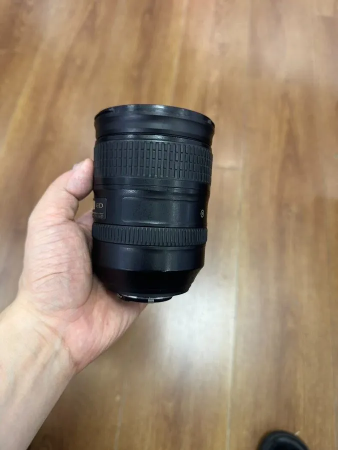 Объектив Nikon AF-S DX NIKKOR 18-140mm f / 3.5-5.6G ED VR AFSDXVR18-140G