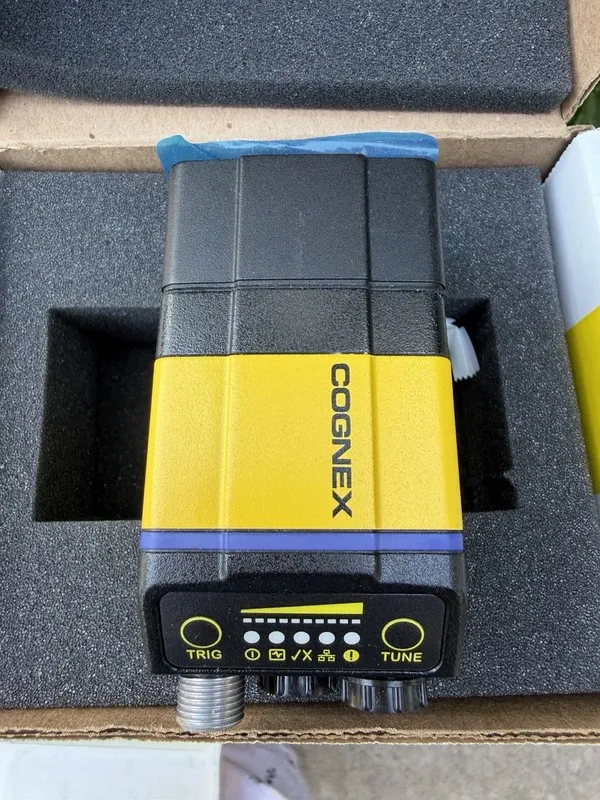 Камера машинного зрения Cognex In-sight 3800 IS3800M-363-50 3.6M Vision System C — фото лота 1