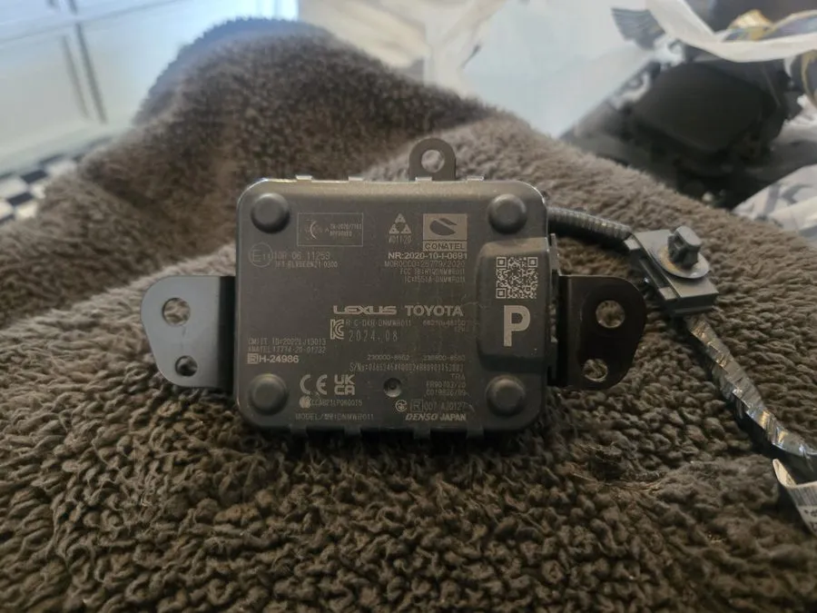 Датчик 2023-2026 Lexus Toyota Front Distance Sensor 88210-48150 82113-30b30 Harn — фото лота 1