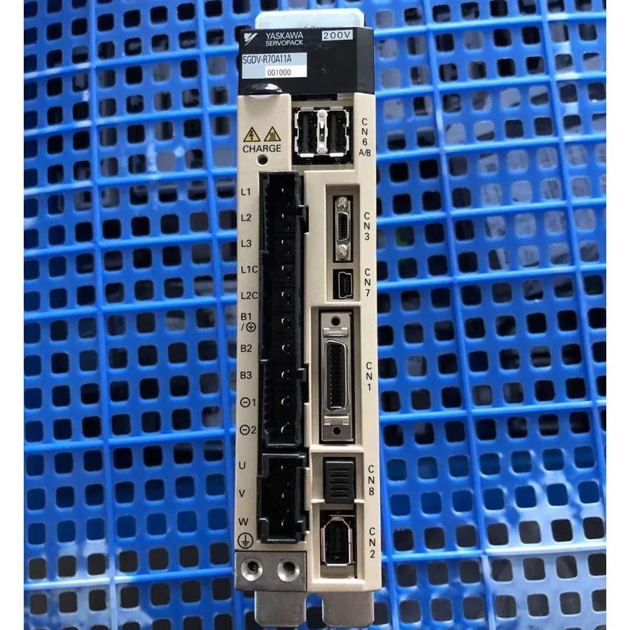 Сервопривод Yaskawa Servo Drive SGDV-R70A11A001000