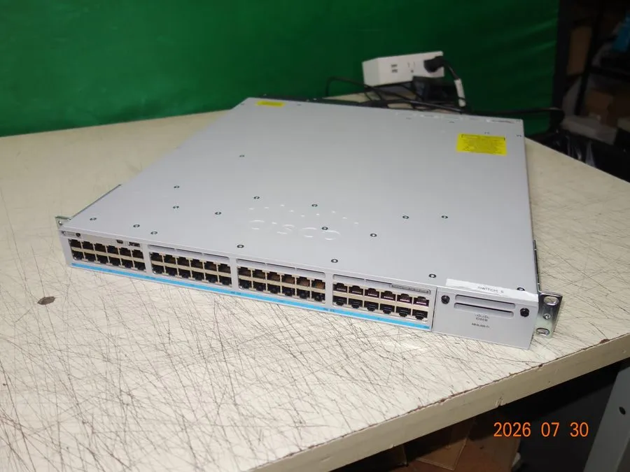 Коммутатор Cisco C9300-48UXM-E Catalyst 9300 48-port 2.5G (12 10G/mGig) Network 