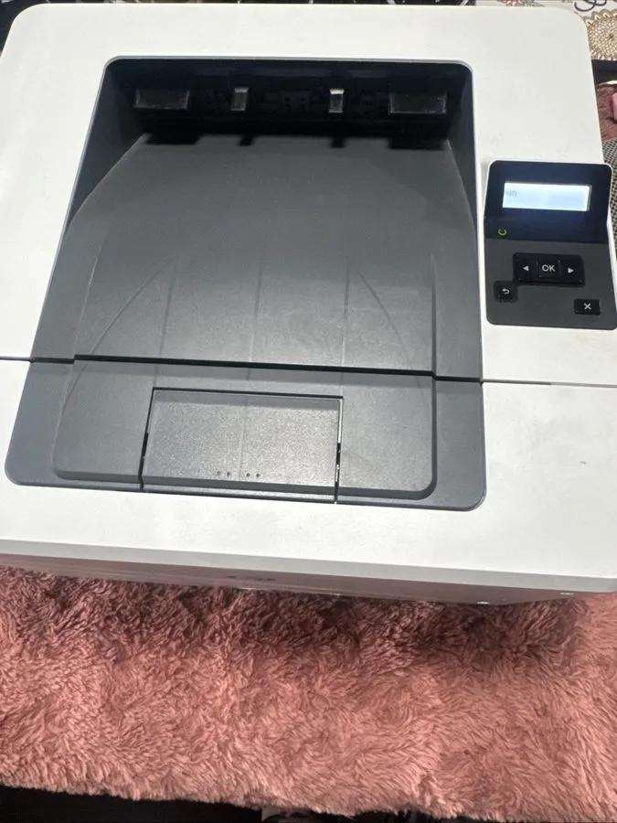 Лазерный принтер HP LaserJet Pro M404n Monochrome Laser Printer 214 Page Count