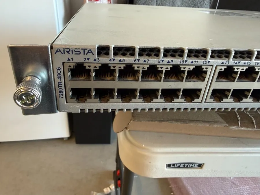 Коммутатор Arista DCS-7280TR-48C6-R 48x 10GbE RJ45 6x 100GbE QSFP28 Ports Switch
