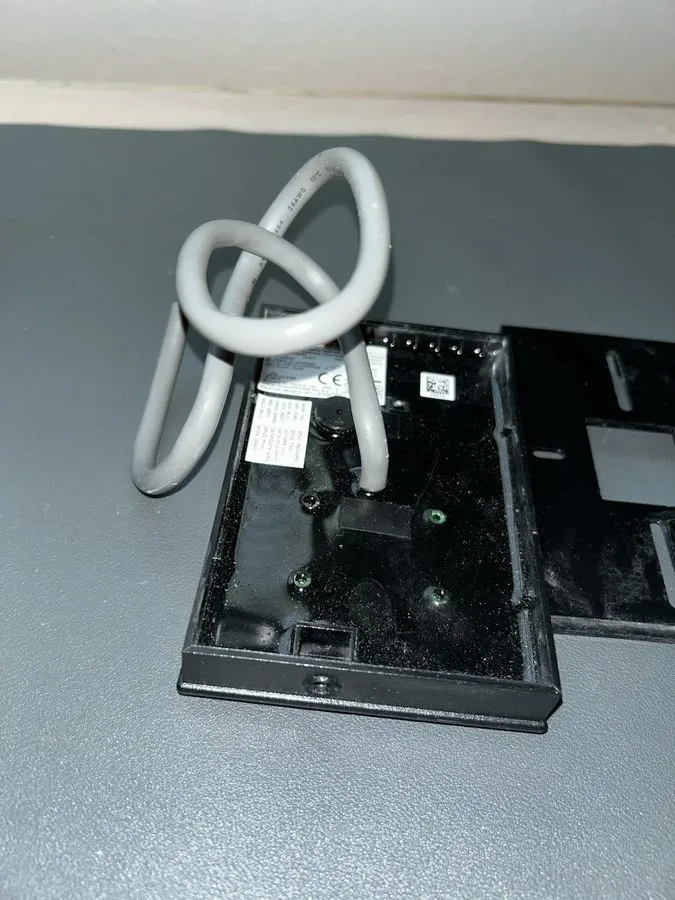 Оборудование видеонаблюдения HID iCLASS SE R40 Wall Switch er 920NTNNEK00000 RFI