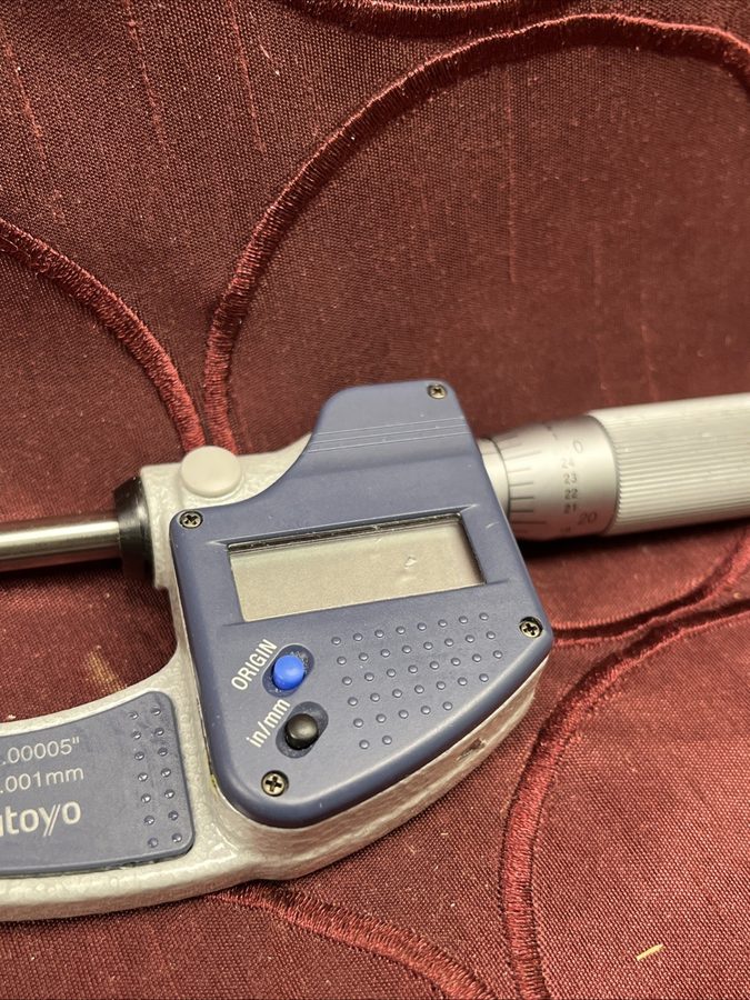 Микрометр Mitutoyo 0-1” 293-832-30 Digital Micrometer w/Hard Case — фото лота 1
