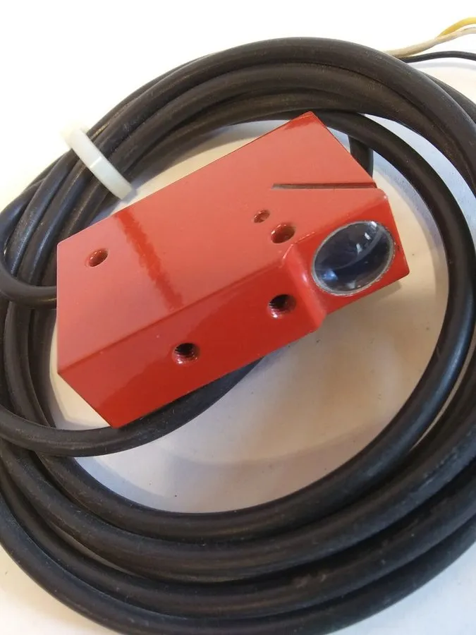 Фотоэлектрический датчик Leuze electronic RK18/4G Photoelectric Sensor
