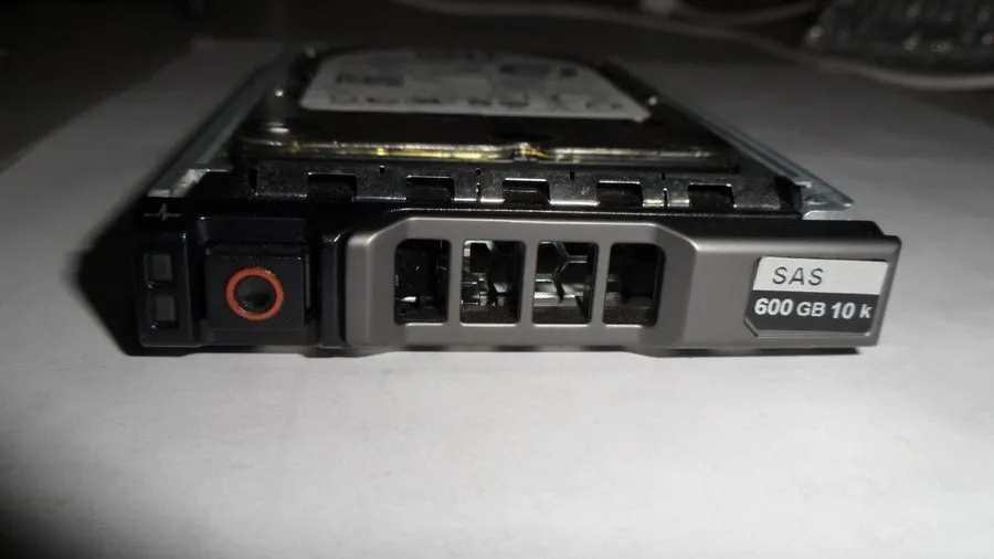 Жёсткий диск C5R62 0C5R62 WD6000BKHG DELL 600GB 10K 6G 2.5'' SAS HDD HARD DRIVE