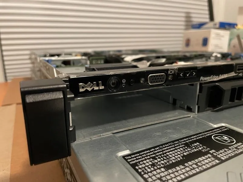 Сервер Dell PowerEdge R420 1U Dual Intel Xeon 2.4GHz 192GB DDR3 Ram HDD removed