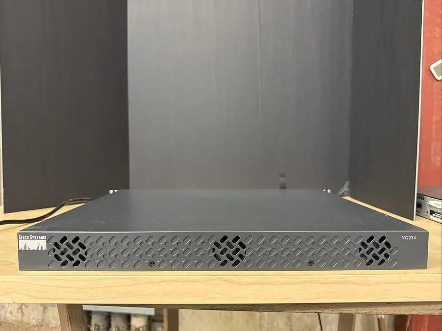 Коммутатор Cisco VG224 24-Port VoIP Analog Gateway 5-Star Certified