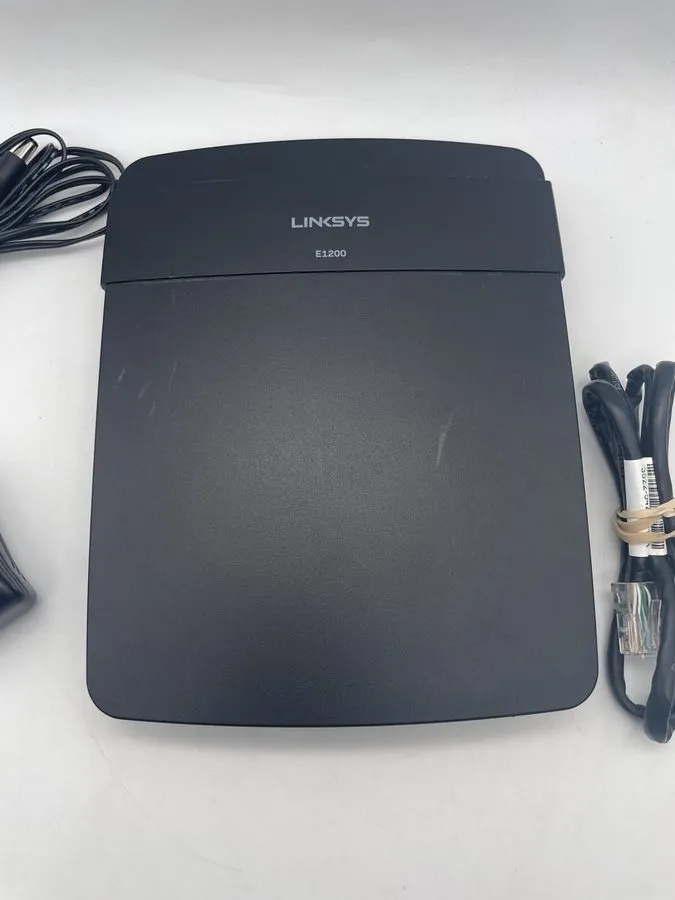 Маршрутизатор Cisco Linksys E1200 Wireless-N N300 Router 2.4GHz WiFi 4-Port