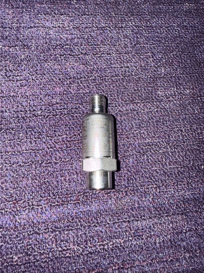 Датчик давления IFM ELECTRONICS PC9013 PRESSURE TRANSMITTER PT-075PSBU76-B-DVG/U — фото лота 1