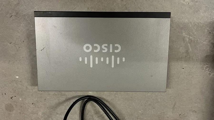 Коммутатор Cisco SG102-24 24-Port Gigabit Ethernet Unmanaged Rackmount Switch