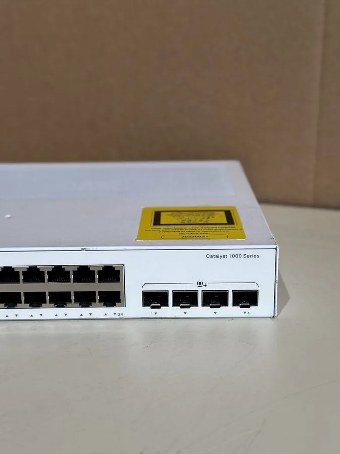 Коммутатор Cisco C1000-24T-4X-L 24 Port Gigabit Ethernet + 4x 10G SFP+ L2 Switch