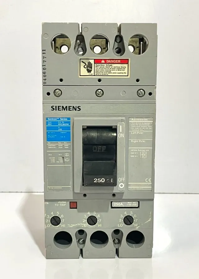 Автоматический выключатель SIEMENS SENTRON SERIES FFC FFC3M250 CIRCUIT BREAKER 3
