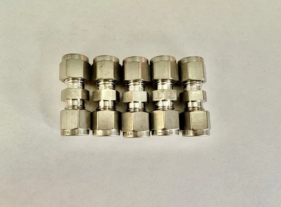 Фитинг Swagelok SS-400-6 Stainless Steel Union Fitting, 1/4" OD Tube