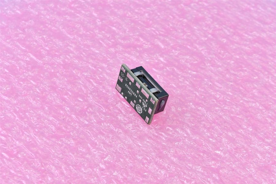 Фото лота UVT020A0X3-SRZ от продавца №33270