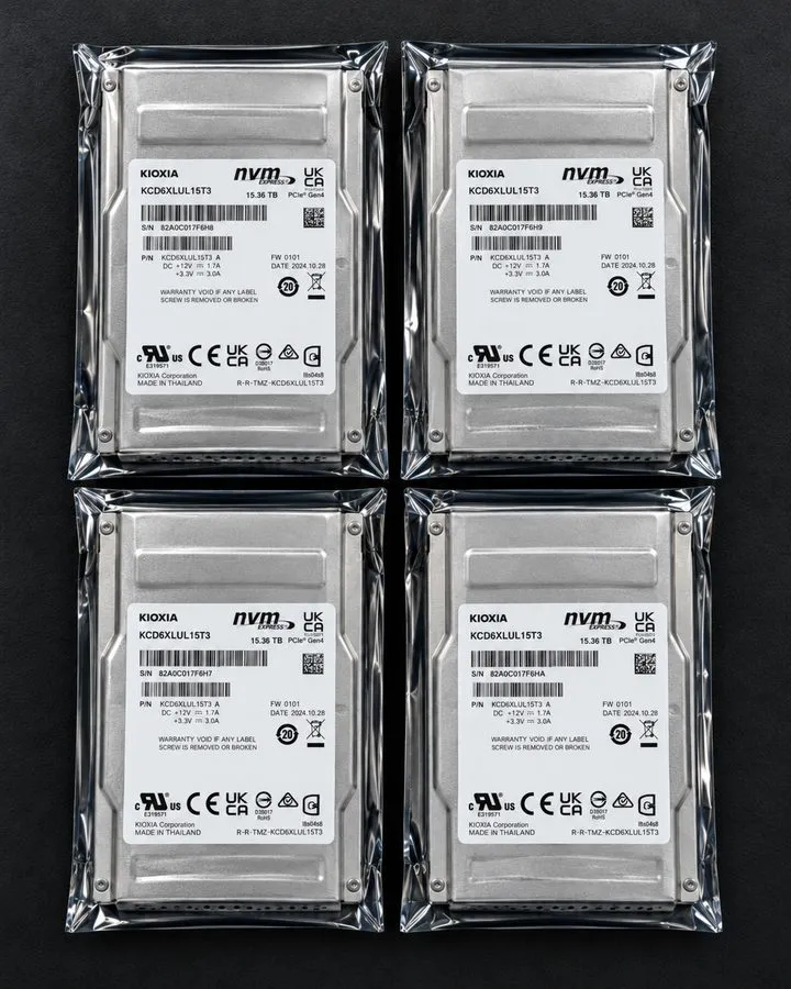SSD-накопитель Kioxia CD6 KCD6XLUL15T3 15.36TB PCIe Gen 4.0 X4 8GB/s 1DWPD U.2 N