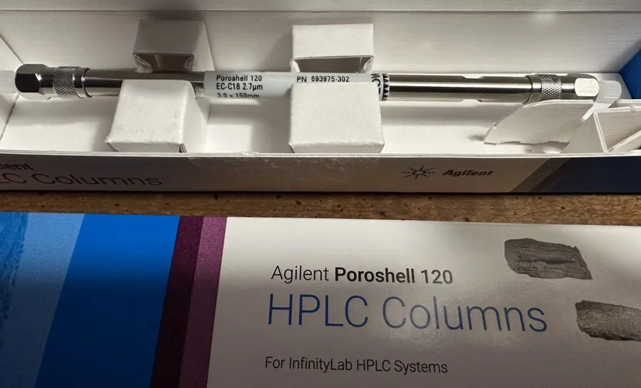 Хроматограф Agilent 693975-302 HPLC LC Chromatographic Column 3.0 x 1.5mm 2.7 mi — фото лота 1