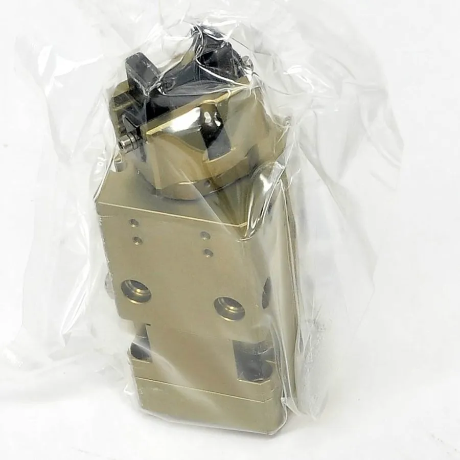 Робот Schunk 304630 GSM-P-32-E-090 Rotary 90º Swivel Parallel Pneumatic Gripper