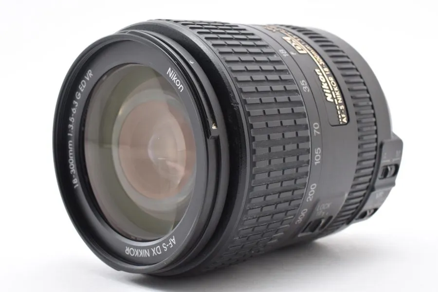 Объектив Nikon AF-S DX Nikkor 18-300mm F/3.5-6.3G ED VR Zoom Lens #L299
