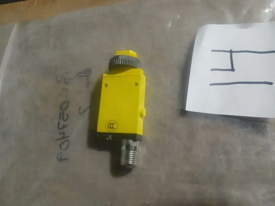 Фотоэлектрический датчик Banner SM2A312LVAGQD Photoelectric Sensor, 50mm to 2m R — фото лота 1
