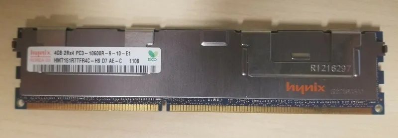 Модуль памяти Hynix 4GB PC3-10600R 1333MHz DDR3 ECC Server RAM HMT151R7TFR4C-H9 
