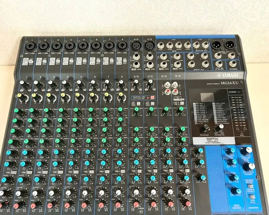 Микшерный пульт YAMAHA MG16XU Mixing Console 16-Channel Analog Mixer with Effect