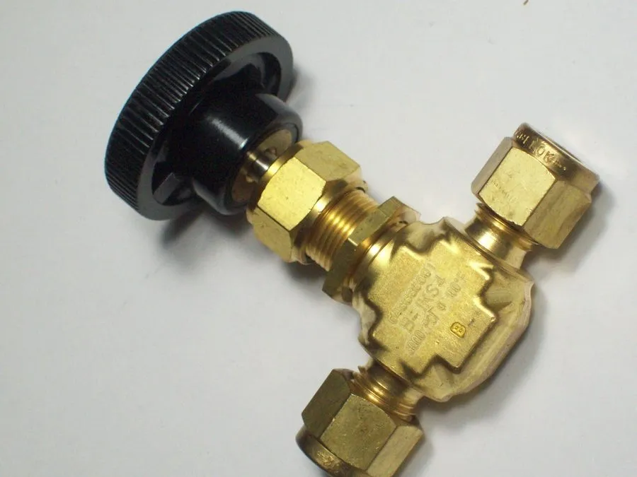 Клапан Swagelok Whitey Globe Valve P/N B-1KS4 Size 1/4"