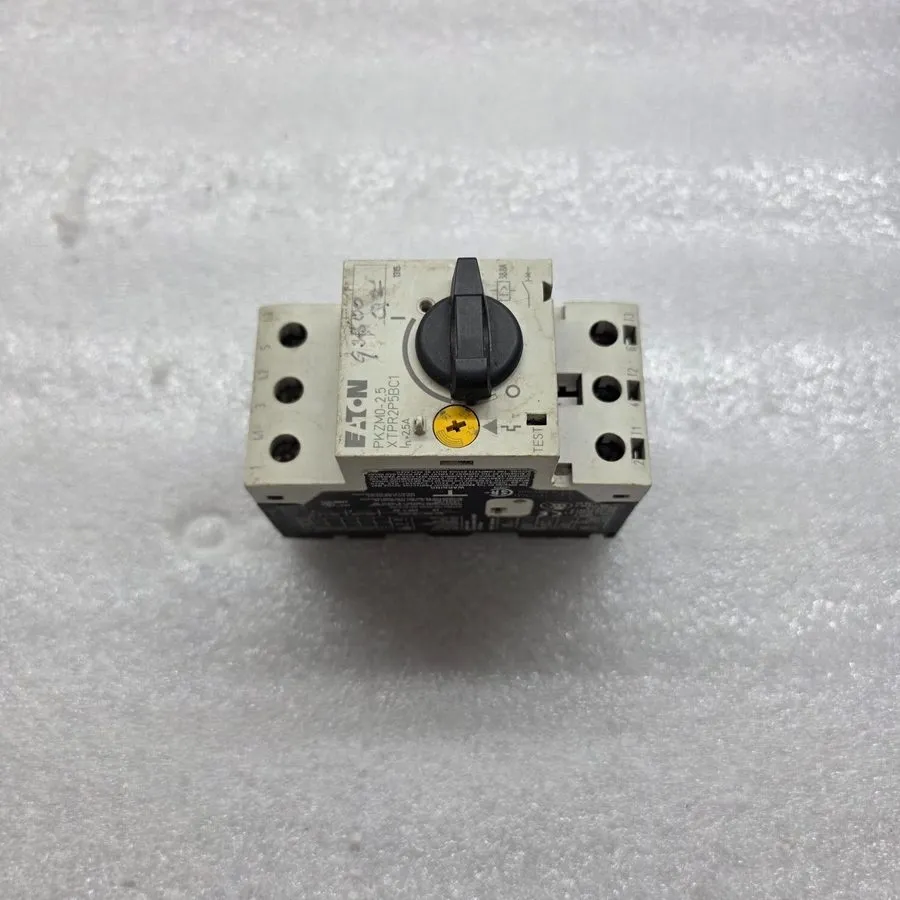 Автоматический выключатель MOELLER PKZM0-2.5 MOTOR PROTECTION CIRCUIT BREAKER 1.