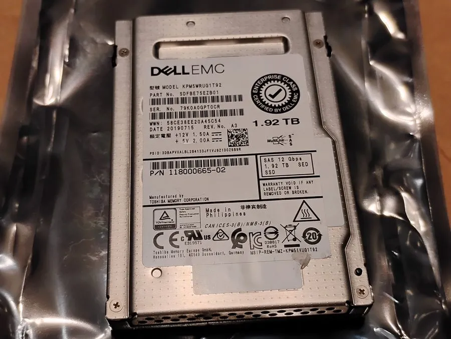 SSD-накопитель Dell 1.92TB 12G SAS RI SFF 2.5" SSD Kioxia PM5-R KPM5XRUG1T92 0TD