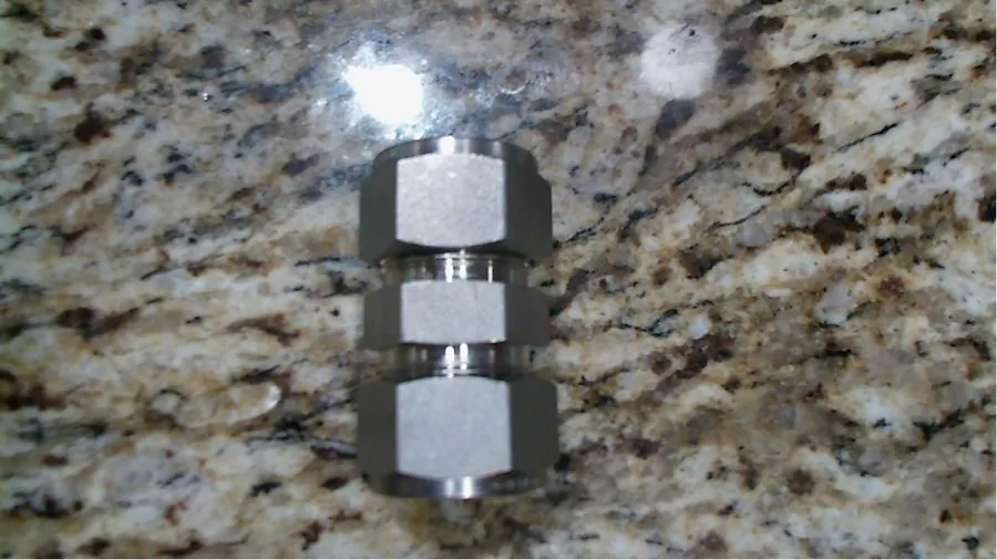 Фитинг SS-1210-6