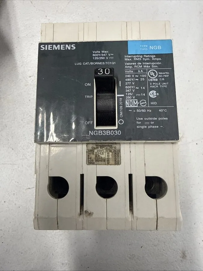 Автоматический выключатель Siemens NGB NGB3B030 3 Pole 30 Amp 480V Circuit Break