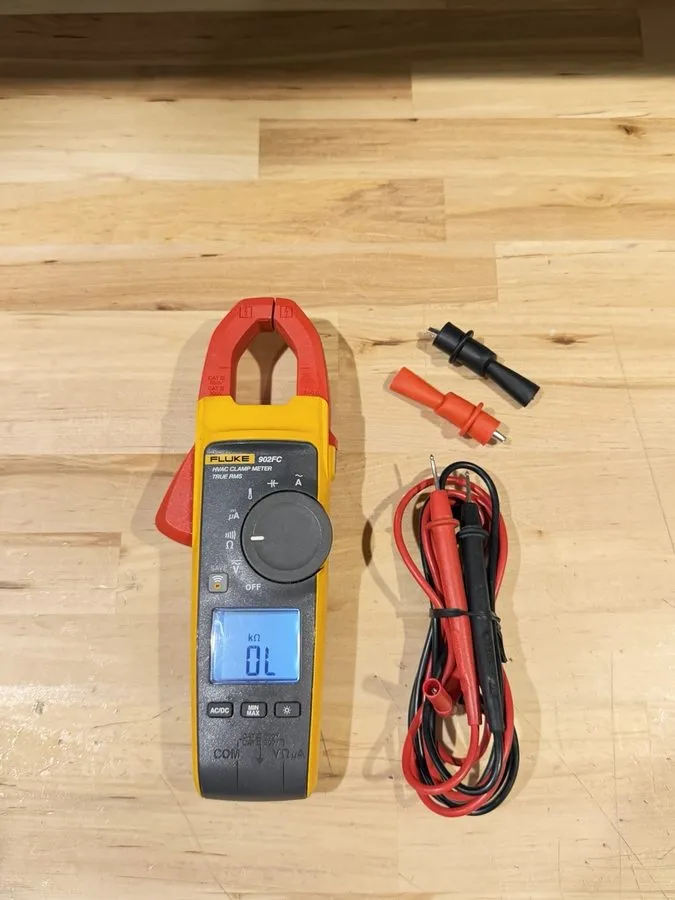 Мультиметр Fluke 902 HVAC TRMS Multimeter Clamp Meter W/ Leads True RMS Clip — фото лота 1