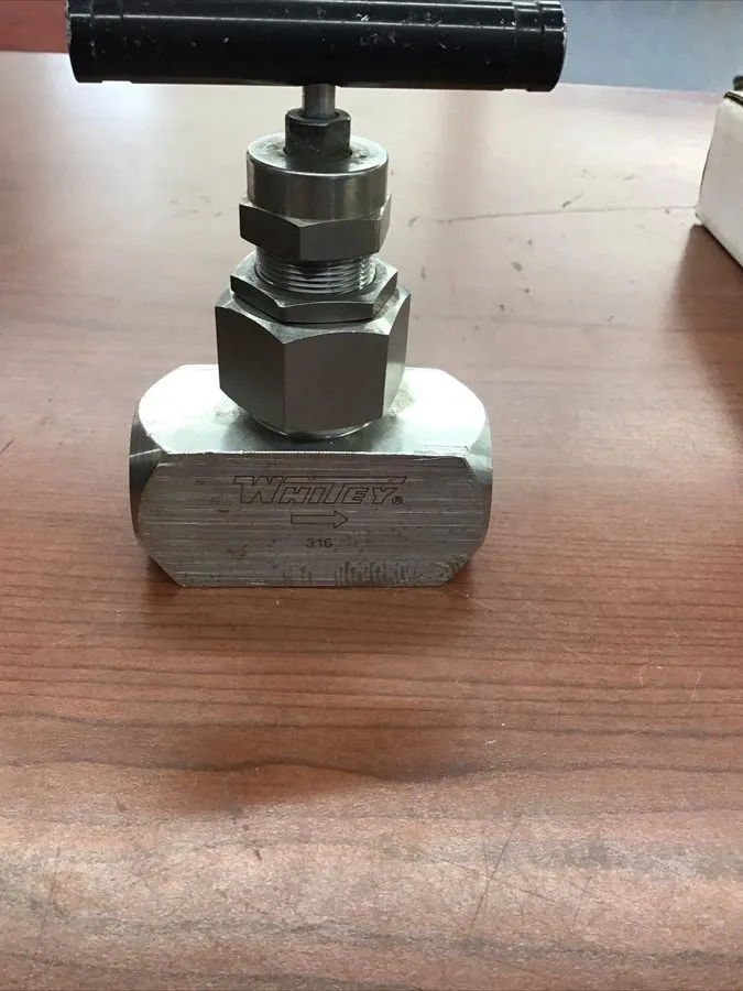 Клапан Whitey/Swagelok 1/2” NPT 10000 PSI High Pressure Needle Valve SS-6HNBF8 — фото лота 2