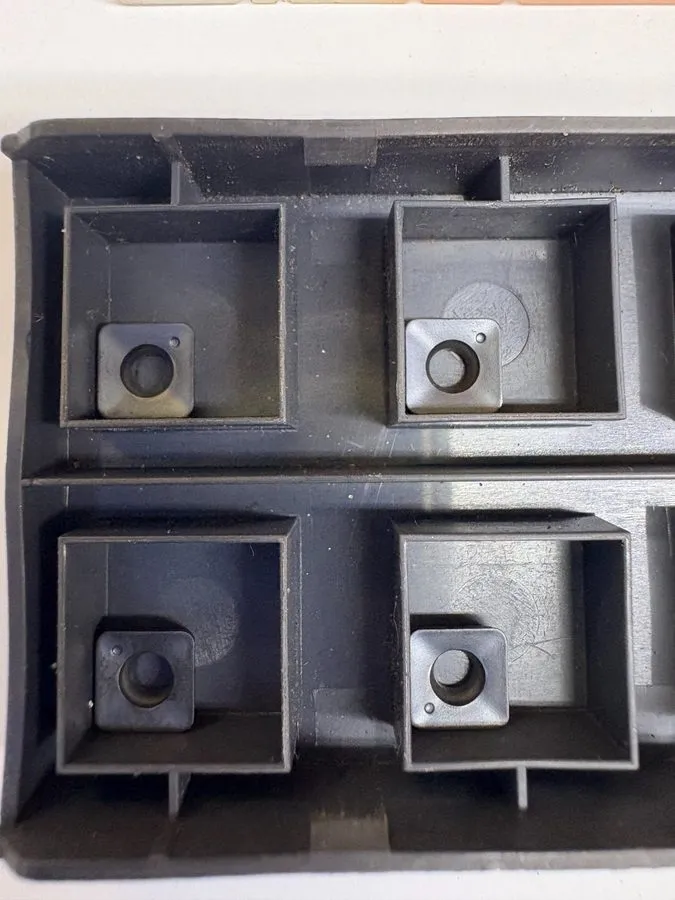 Режущий инструмент Iscar QOMT 060208TN-HQ IC328 Carbide Milling Insert