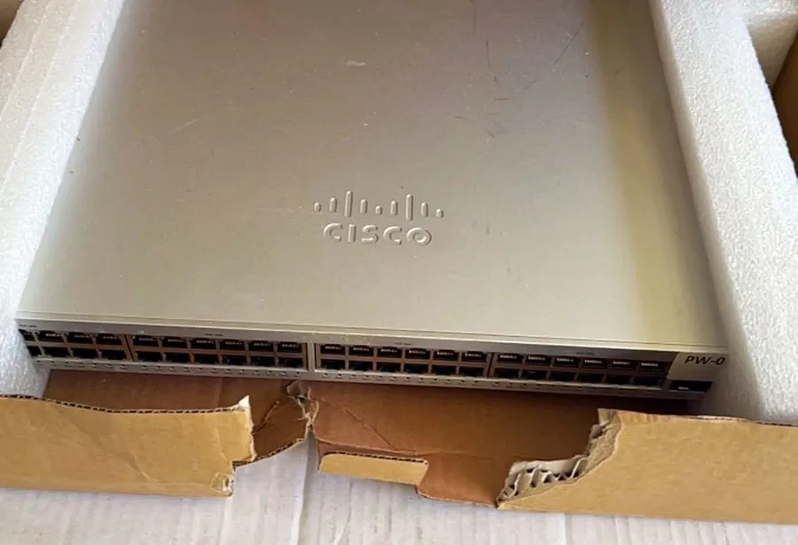 Коммутатор Cisco Meraki MS220-48LP 48 Ports 370W POE Ethernet 4xSFP Switch UNCLA